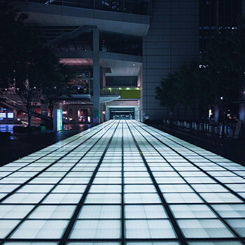 Jak reklamować się w Japonii: Skuteczne strategie i praktyczne porady dla biznesów